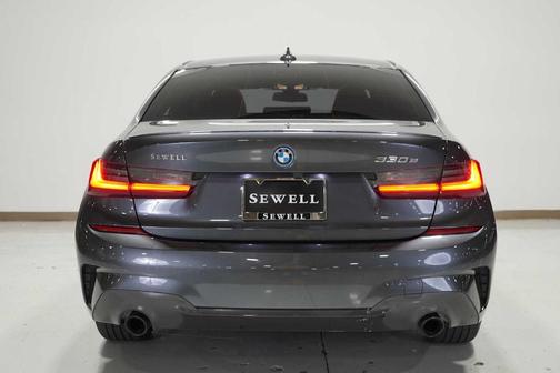 2022 BMW 330e 330e