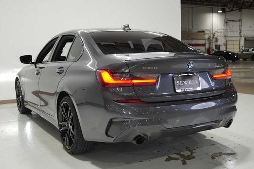2022 BMW 330e 330e