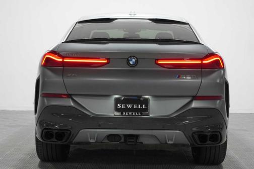 2024 BMW X6 M60i