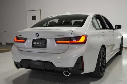 2025 BMW 330 i xDrive