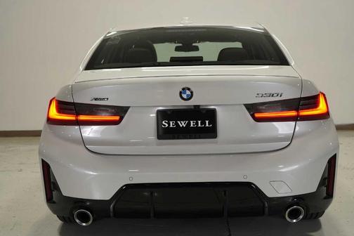2025 BMW 330 i xDrive
