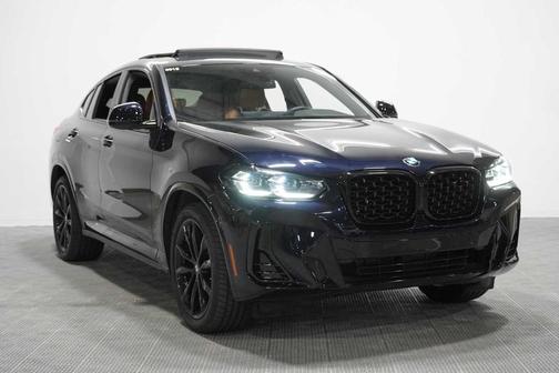 Carbon Black Metallic 2025 BMW X4 xDrive30i