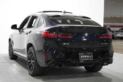 Carbon Black Metallic 2025 BMW X4 xDrive30i