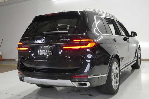 2025 BMW X7 xDrive40i