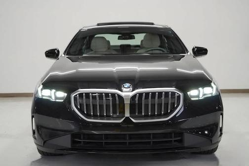 2025 BMW 530 i