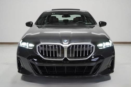 2026 BMW 530 i xDrive