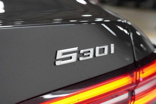 2026 BMW 530 i xDrive
