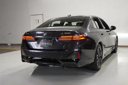 2026 BMW 530 i xDrive