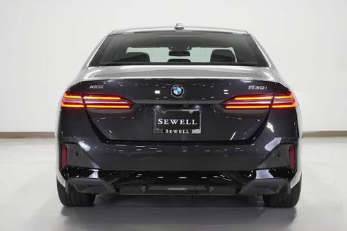 2026 BMW 530 i xDrive