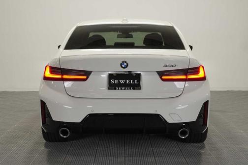 2023 BMW 330 i