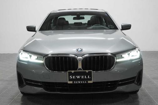 Skyscraper Gray Metallic 2023 BMW 530e 530e xDrive
