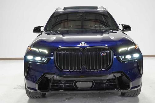 2023 BMW X7 M60i