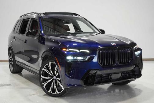 2023 BMW X7 M60i