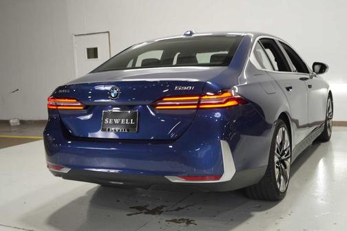 2024 BMW 530 i