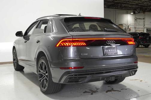 2023 Audi Q8 55 Premium Plus