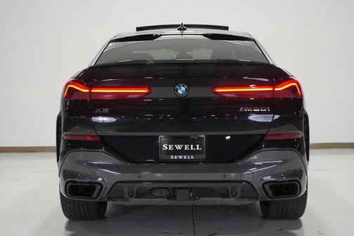 2022 BMW X6 M50i
