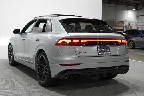 Satellite Silver Metallic 2024 Audi SQ8 4.0T quattro Premium Plus