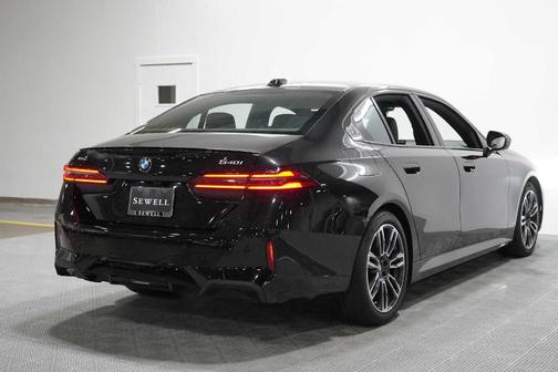 Black Sapphire Metallic 2026 BMW 540 i xDrive