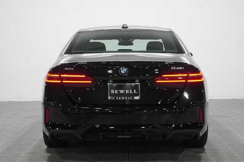 Black Sapphire Metallic 2026 BMW 540 i xDrive
