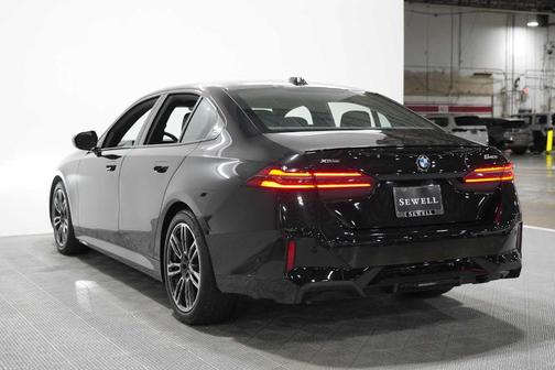 Black Sapphire Metallic 2026 BMW 540 i xDrive