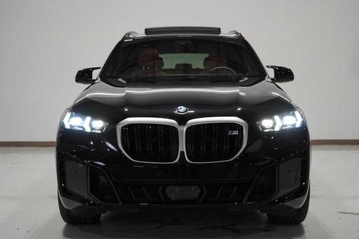 2025 BMW X5 M60i