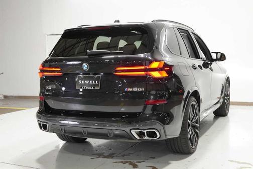 2025 BMW X5 M60i