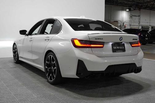 Mineral White Metallic 2025 BMW M340 i