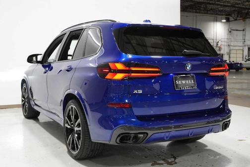 2024 BMW X5 M60i