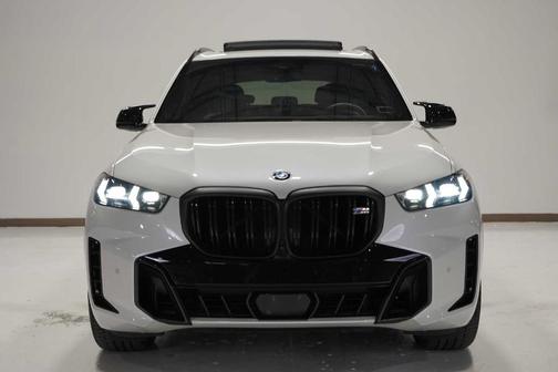 2024 BMW X5 M60i