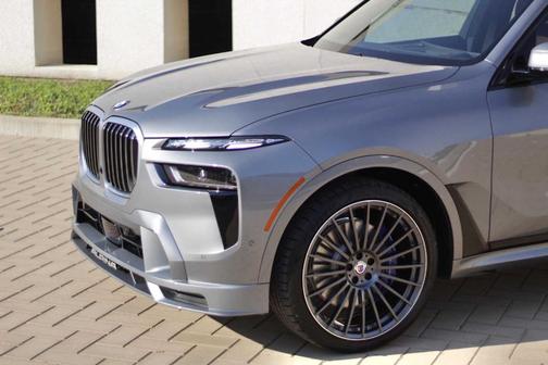 2026 BMW ALPINA XB7 Base