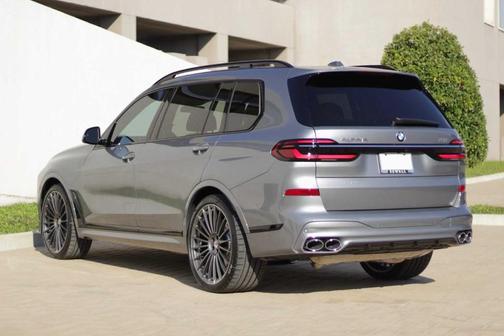 2026 BMW ALPINA XB7 Base