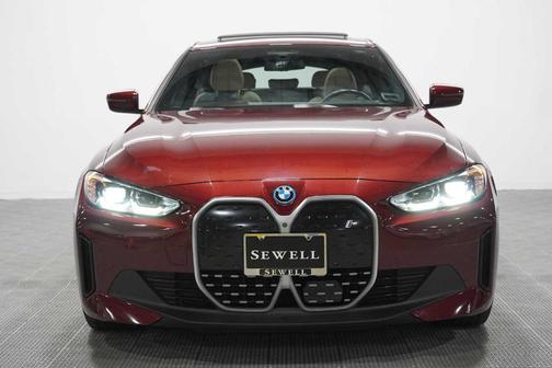Aventurin Red Metallic 2023 BMW i4 Gran Coupe eDrive35