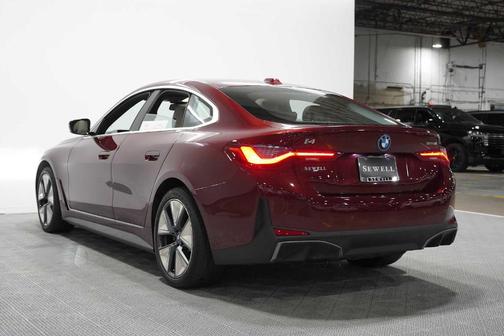 Aventurin Red Metallic 2023 BMW i4 Gran Coupe eDrive35