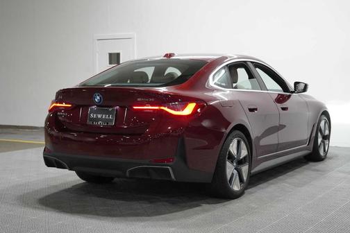 Aventurin Red Metallic 2023 BMW i4 Gran Coupe eDrive35