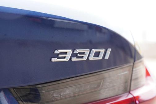 2023 BMW 330 i