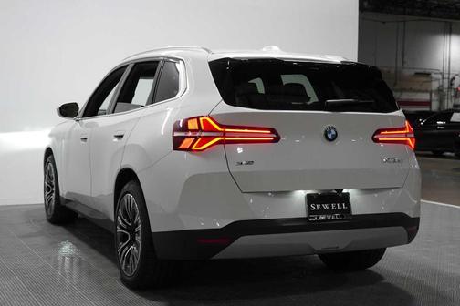 Mineral White Metallic 2026 BMW X3 30 xDrive