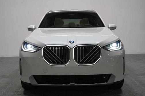 Mineral White Metallic 2026 BMW X3 30 xDrive