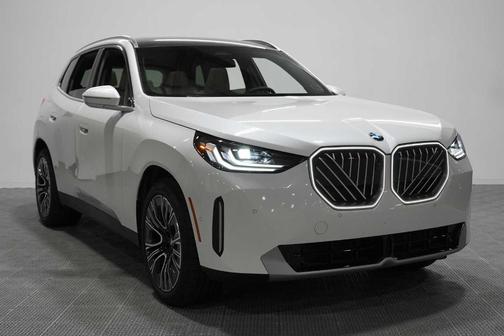 Mineral White Metallic 2026 BMW X3 30 xDrive