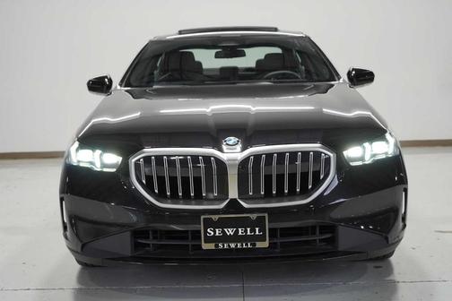 2025 BMW 530 i xDrive