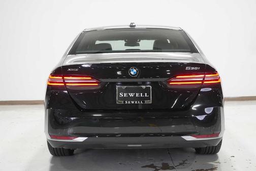 2025 BMW 530 i xDrive