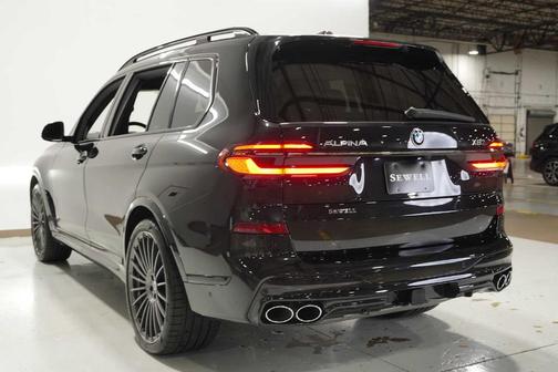 2025 BMW ALPINA XB7 Base