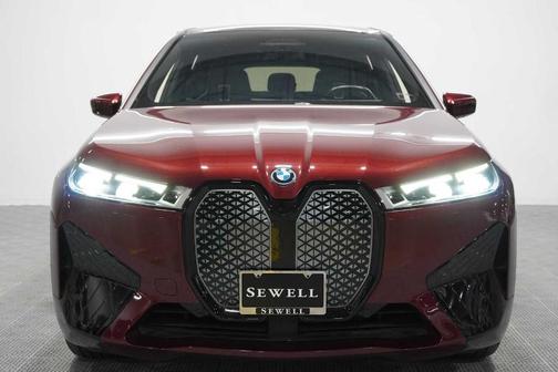 Aventurin Red Metallic 2023 BMW iX xDrive50