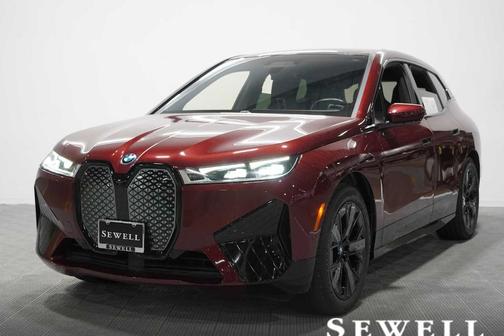 Aventurin Red Metallic 2023 BMW iX xDrive50