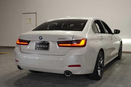 2025 BMW 330 i
