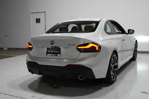 2024 BMW 230 i
