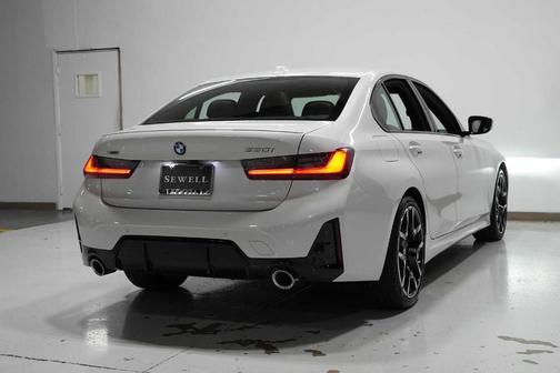 2025 BMW 330 i xDrive