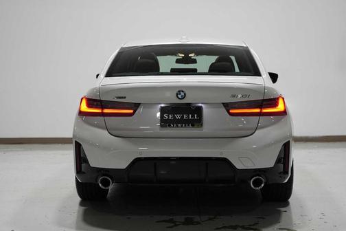 2025 BMW 330 i xDrive
