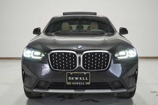 2025 BMW X4 xDrive30i