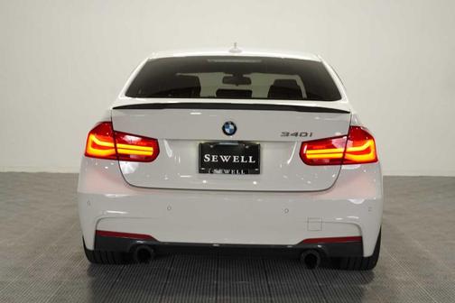 Alpine White 2016 BMW 340 i
