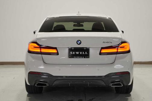 2021 BMW 540 i